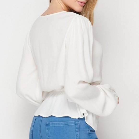 CLASSY DOLLZ White blouse - Picture 6 of 7